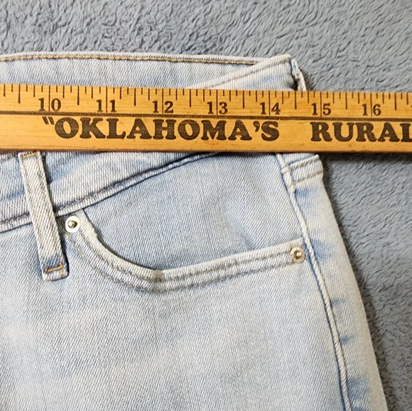 Levi's 711 Jeans Women's 29x30 Skinny Stretch Light Wash Blue - Picture 4 of 10